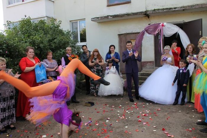 Awkward Russian Wedding Photos (58 pics)
