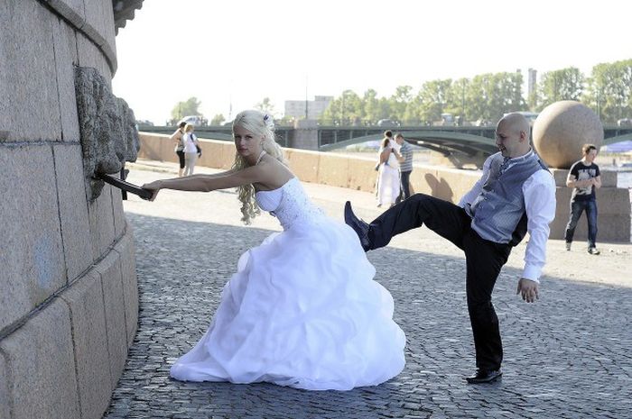 Awkward Russian Wedding Photos (58 pics)