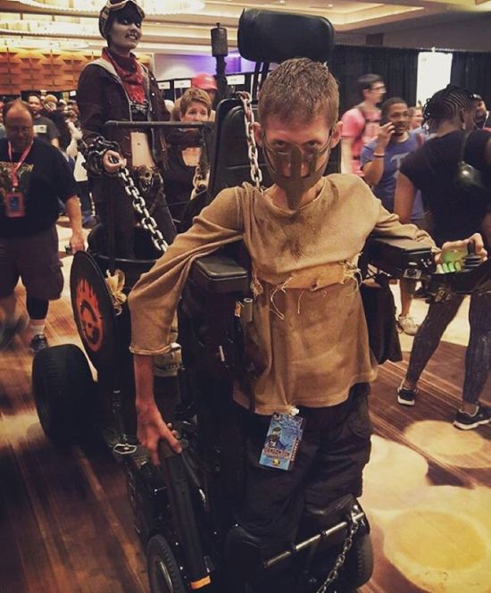 This Disabled Student Used His Wheelchair To Make An Epic Mad Max Cosplay (8 pics)