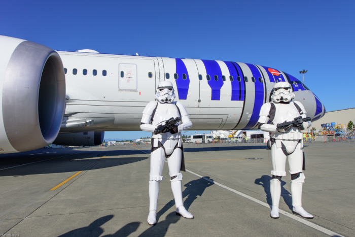 New Japanese Aircraft Debuts With A Star Wars Theme (13 pics)