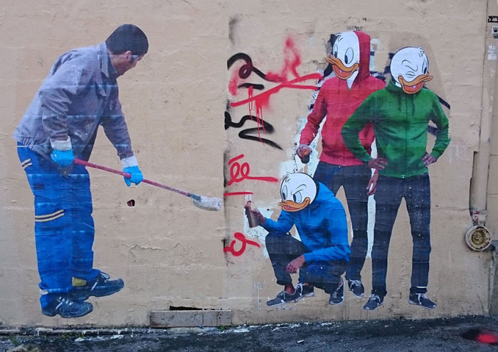 Street Cleaner From Paris Gets Turned Into Street Art (2 pics)