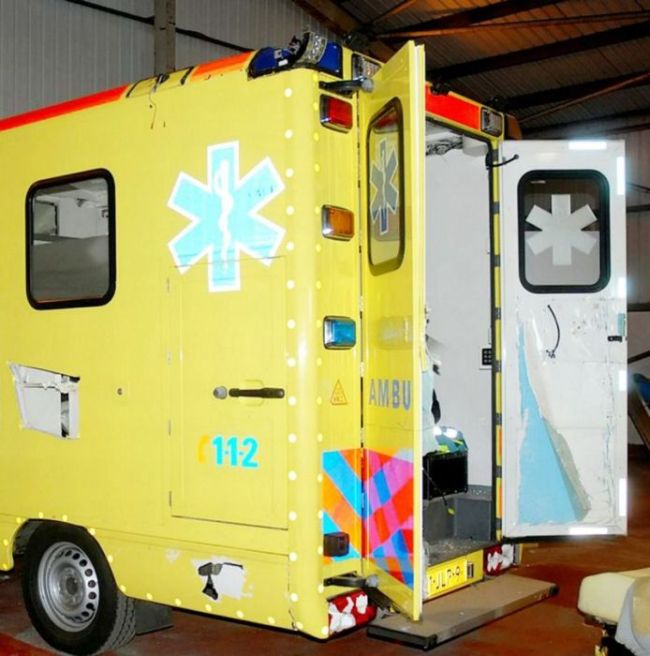 Ambulance Driving Drug Smugglers Get Busted With Huge Stash (6 pics)