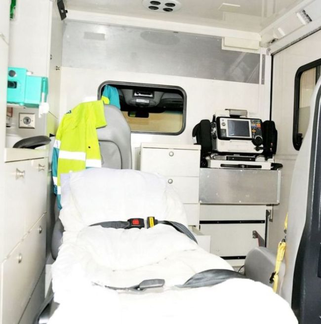 Ambulance Driving Drug Smugglers Get Busted With Huge Stash (6 pics)