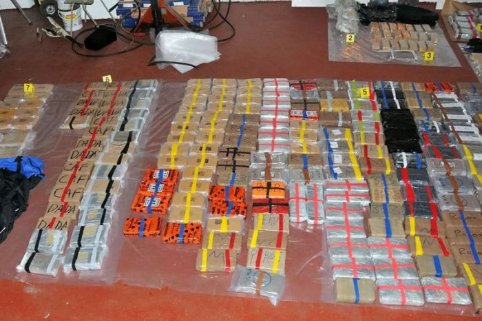 Ambulance Driving Drug Smugglers Get Busted With Huge Stash (6 pics)