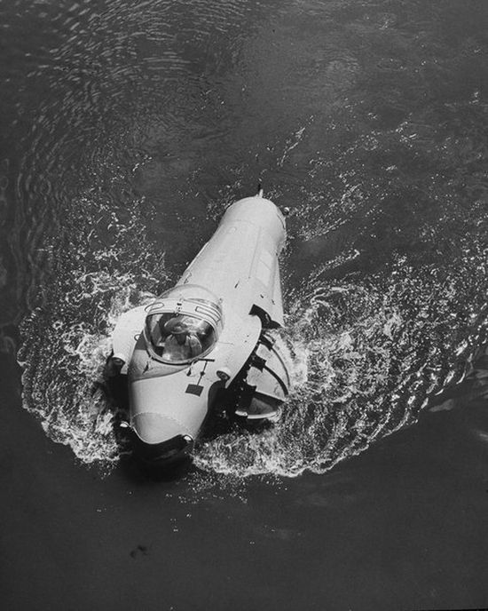 The 1957 Aghnides Rhino Is Truly An All Terrain Vehicle (4 pics)