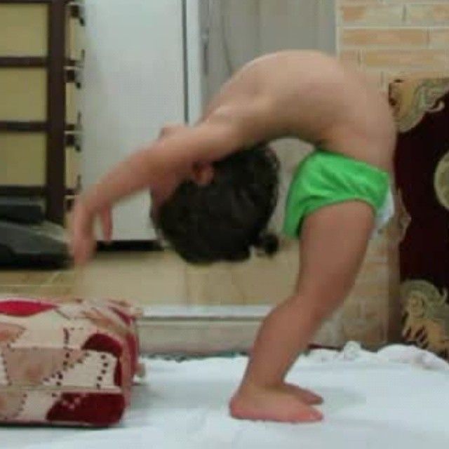 Two Year Old Kid Is Already A World Class Gymnast (15 pics)