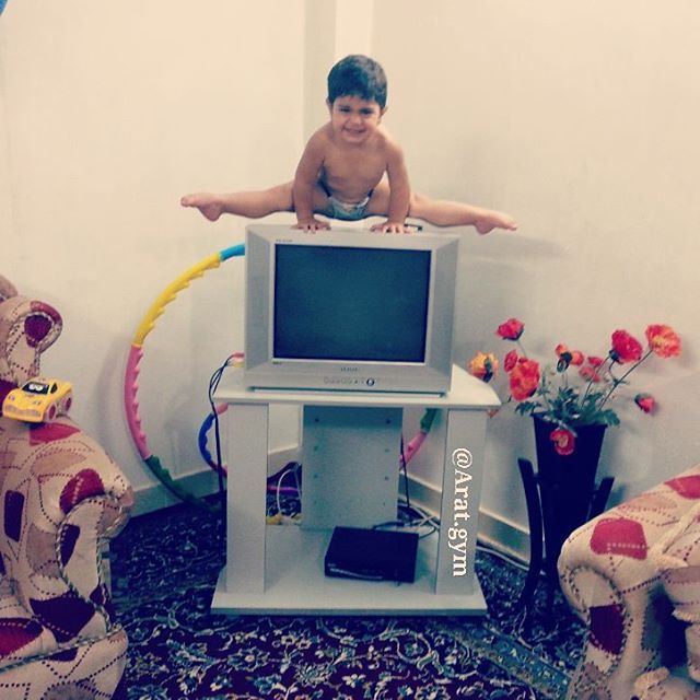 Two Year Old Kid Is Already A World Class Gymnast (15 pics)
