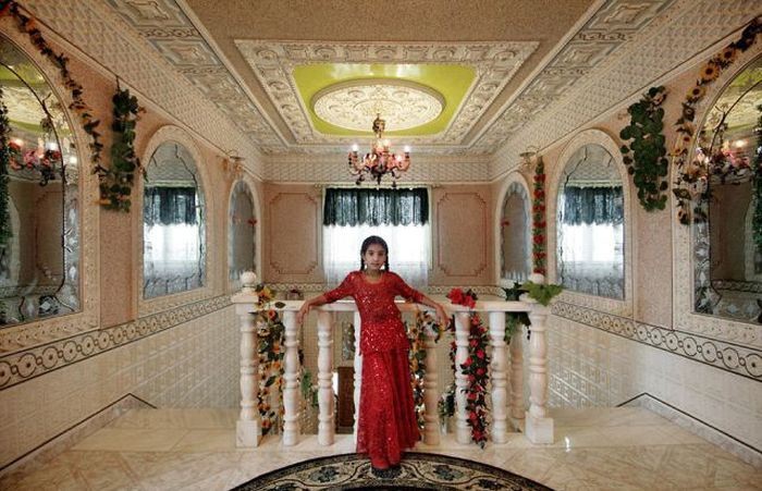 Luxury Roma Life (35 pics)