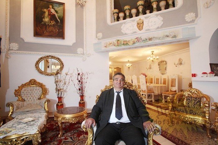 Luxury Roma Life (35 pics)