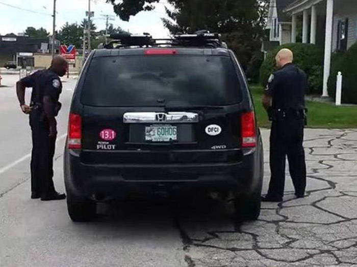 16 Year Old Girl Gets A Shocking Surprise When The Police Pull Her Over (3 pics)