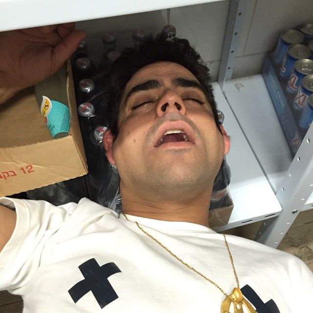 Meet The Alcoholic Boss That Falls Asleep In Awkward Places (17 pics)