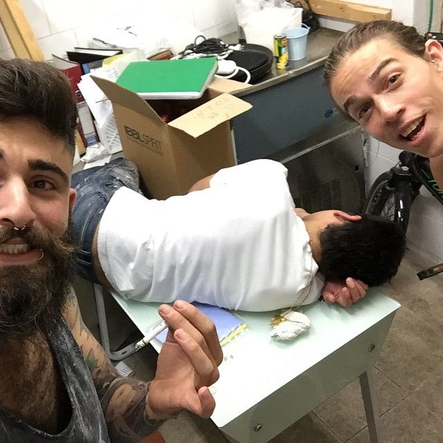 Meet The Alcoholic Boss That Falls Asleep In Awkward Places (17 pics)