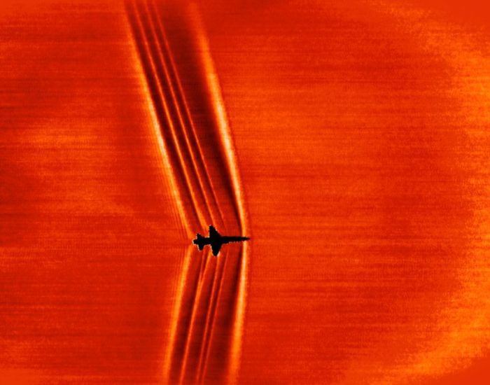 Awesome Images Of Supersonic Shockwaves (5 pics)