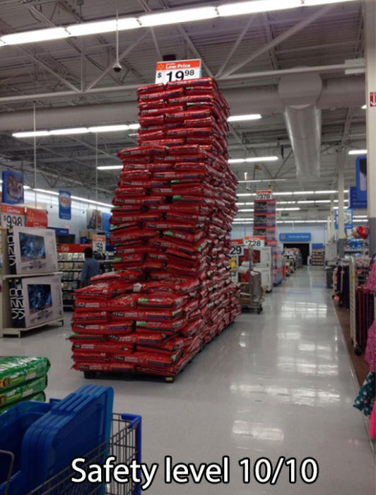 Walmart Shoppers Are A Special Breed Of People (27 pics)