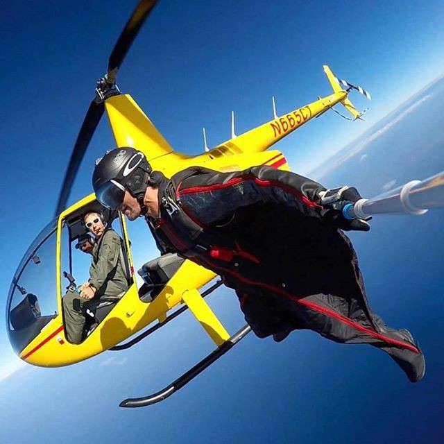 People Who Went To Great Lengths To Take Extreme Selfies (29 pics)