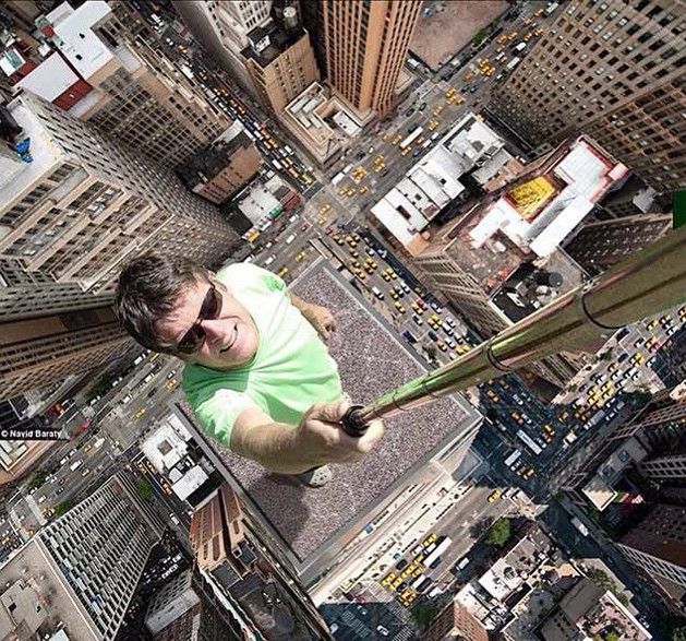 People Who Went To Great Lengths To Take Extreme Selfies (29 pics)