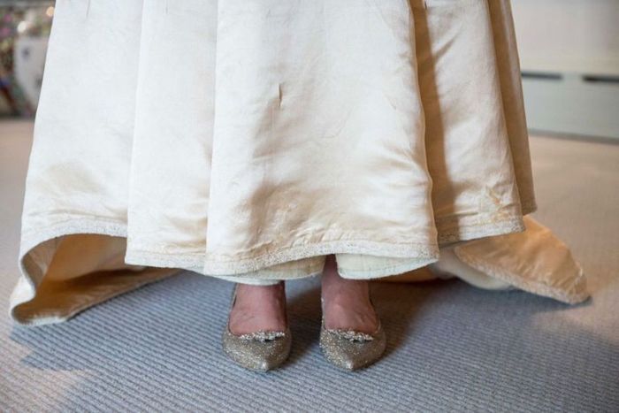 See The Wedding Dress That's Been Worn By 11 Generations Of Brides (10 pics)