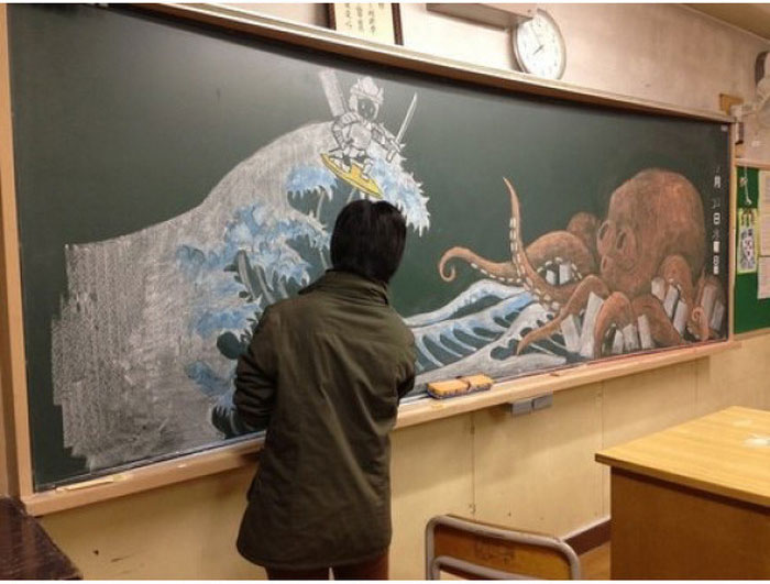 Class Artist Draws Incredible Pictures On The Chalkboard (9 pics)