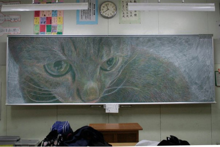 Class Artist Draws Incredible Pictures On The Chalkboard (9 pics)