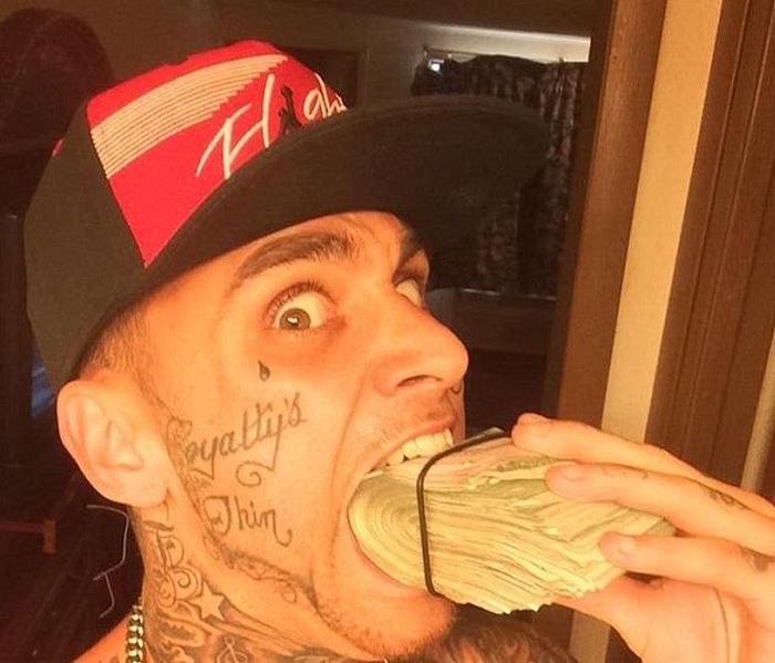 Bank Robbers Get Busted After Posting Selfies On Facebook (6 pics)