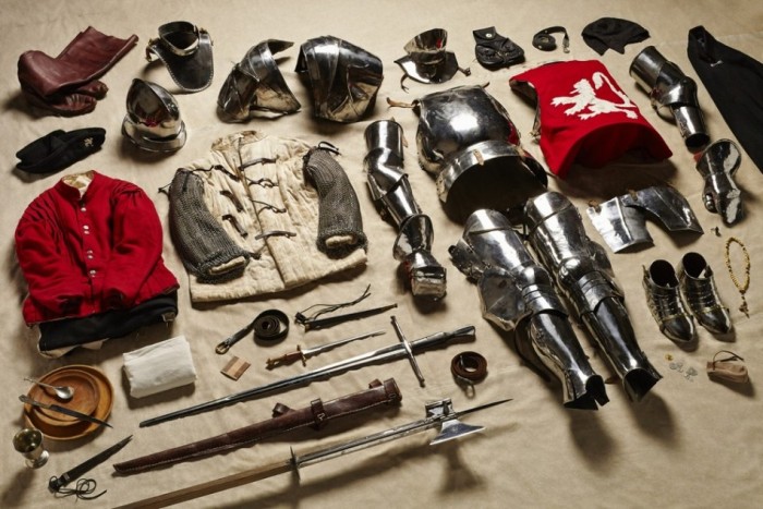 Tom Atkinson Presents Soldier Kits From Back In The Day And Today (13 pics)