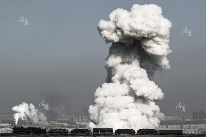 A Look Inside The Life Of A Miner (18 pics)