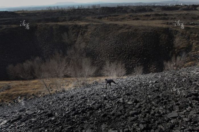 A Look Inside The Life Of A Miner (18 pics)