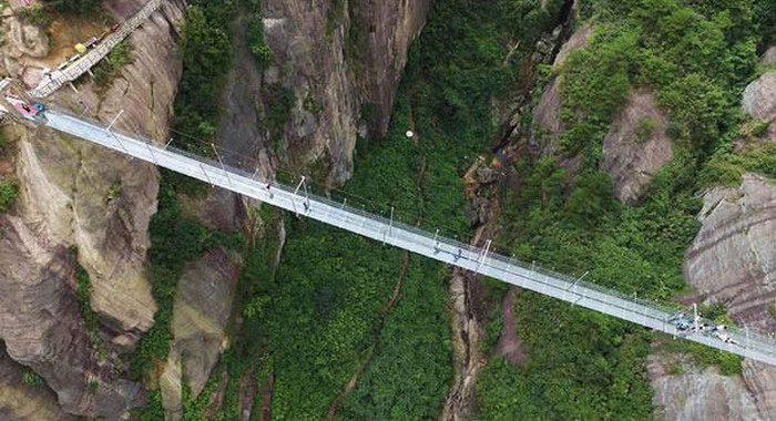 China Is Home To The World's Longest Glass Bridge And It's Insane (8 pics)