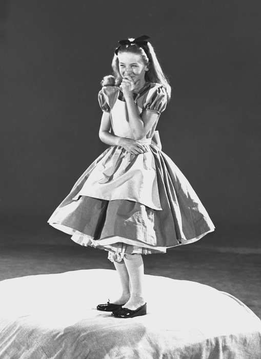 See The Real Life Model That Inspired Alice In Wonderland (12 pics)