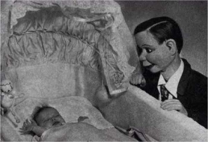 Creepy Pictures That Will Keep You Up At Night (27 pics)