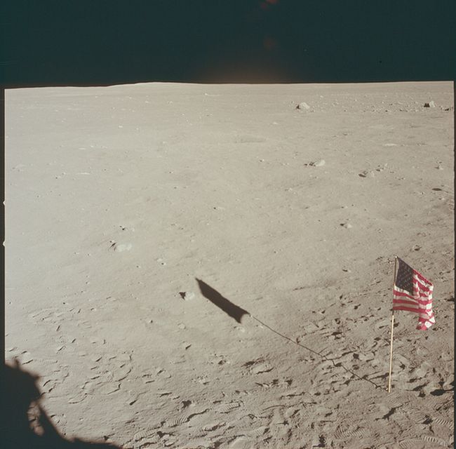 More Than 8,400 Pictures From The Apollo Missions Have Been Released Online (36 pics)