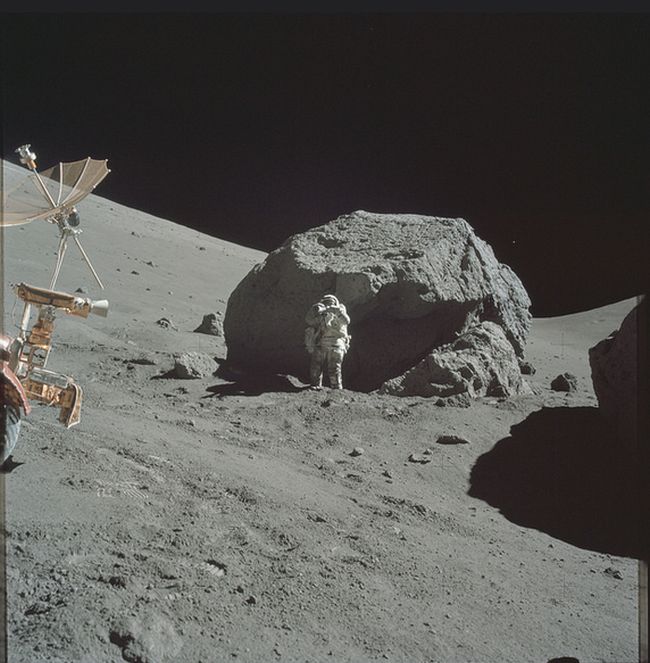 More Than 8,400 Pictures From The Apollo Missions Have Been Released Online (36 pics)