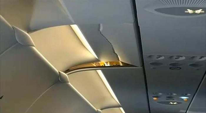 You Definitely Want To Wear A Seatbelt On This Plane (2 pics)