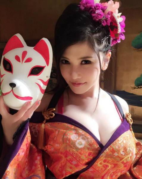 Asian Girls Are Sweet, Sexy And Seductive (53 pics)