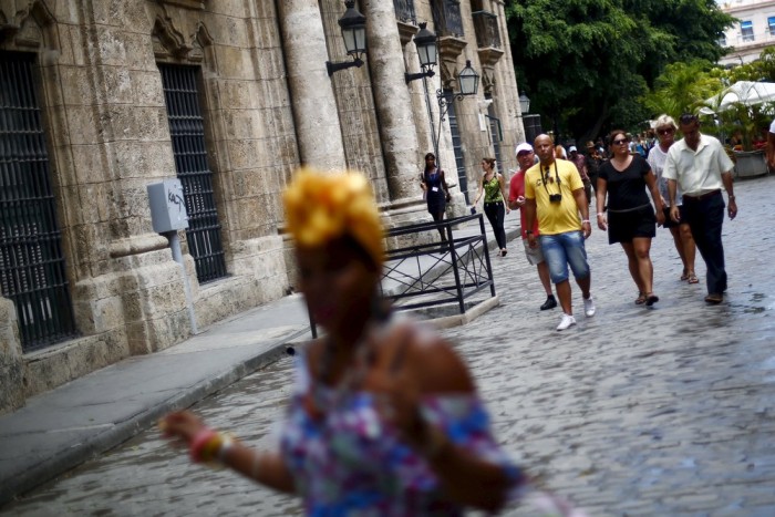 An On The Ground Look At What Life Is Like In Cuba (37 pics)