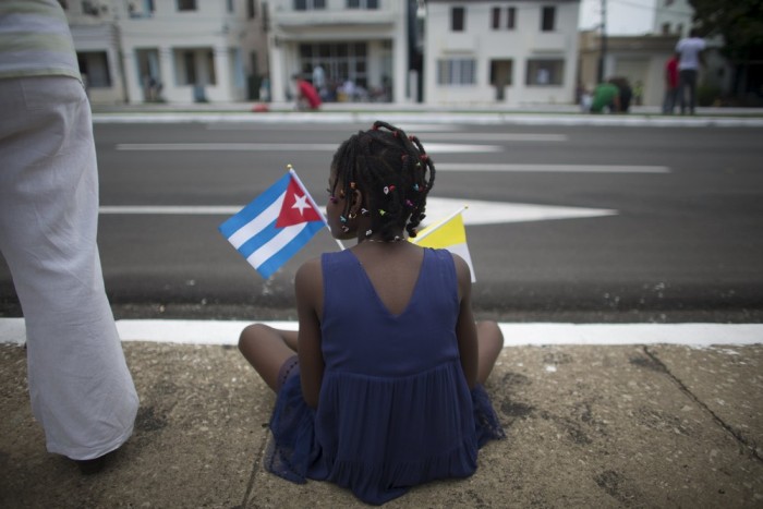 An On The Ground Look At What Life Is Like In Cuba (37 pics)