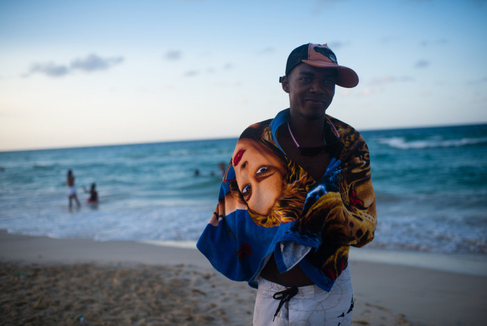 An On The Ground Look At What Life Is Like In Cuba (37 pics)