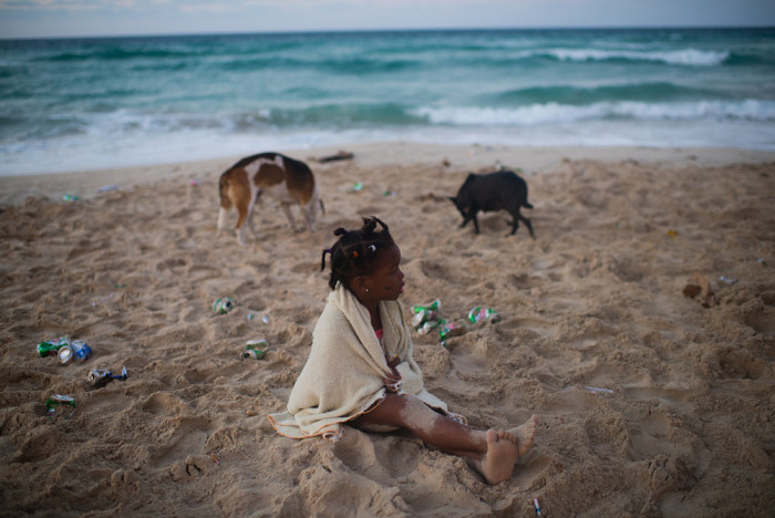 An On The Ground Look At What Life Is Like In Cuba (37 pics)