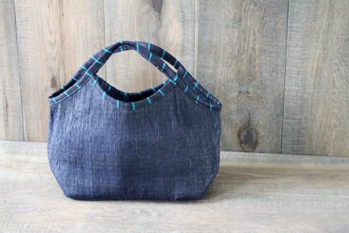 African People Turn Garbage Into Classy Looking Bags (27 pics)