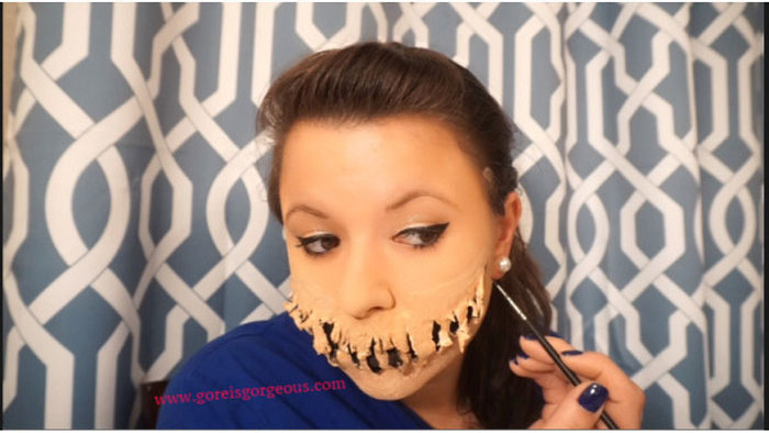 Creepy Halloween Makeup Tutorial From Start To Finish (20 pics)