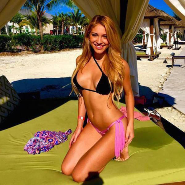 Summer May Be Over But Bikini Season Doesn't Have To End (52 pics)