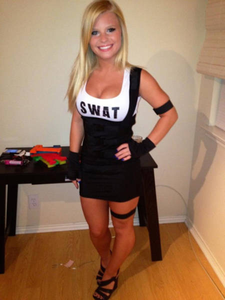 There's Nothing Hotter Than Sexy Girls In Uniforms (36 pics)