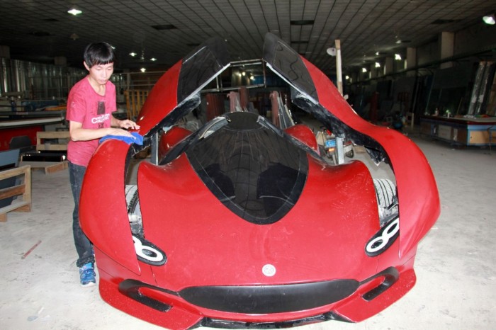 27 Year Old Chinese Engineer Builds Homemade Super Car (14 pics)