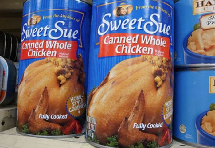 This Is What Canned Chicken Looks Like (4 pics)