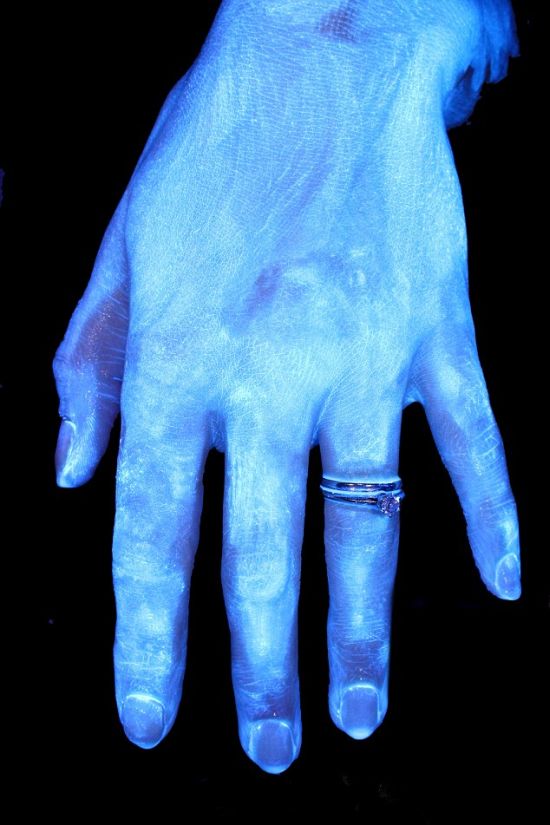 Unique Experiment Reveals How Long You Should Wash Your Hands For (7 pics)
