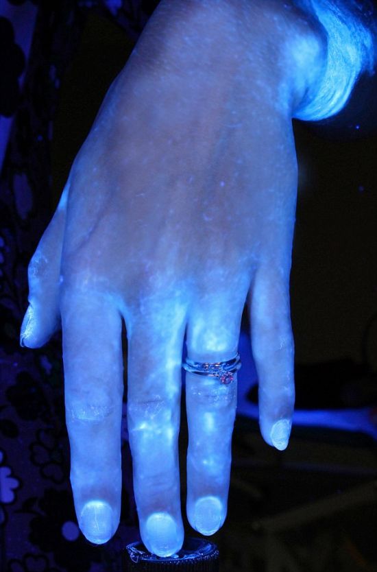 Unique Experiment Reveals How Long You Should Wash Your Hands For (7 pics)