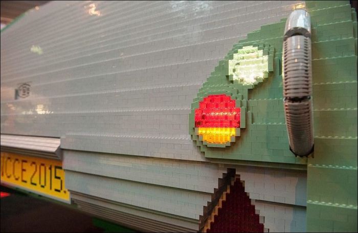 It Took 12 Weeks To Build This Lego Caravan (15 pics)