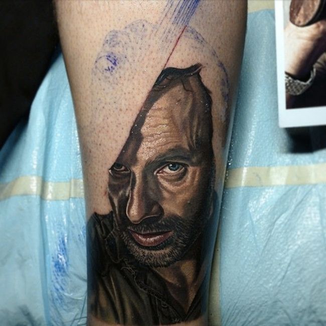 It's Scary How Good These Walking Dead Tattoos Are (21 pics)