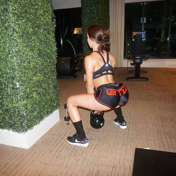 Bruna Rangel Is A Latina Fitness Queen That's Taking Over Instagram (35 pics)