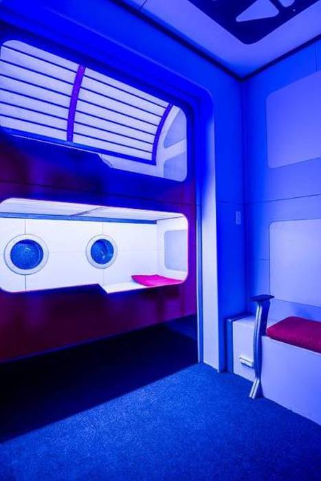 This Texas House Has A Secret Room With A Star Trek Shine (13 pics)